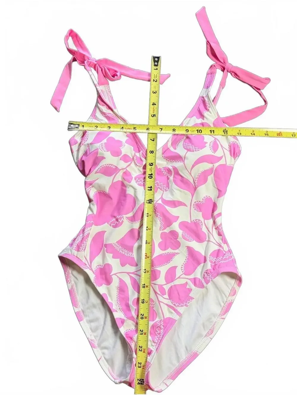 Kate Spade bow shoulder accent v front one piece swimsuit pink cream size S New